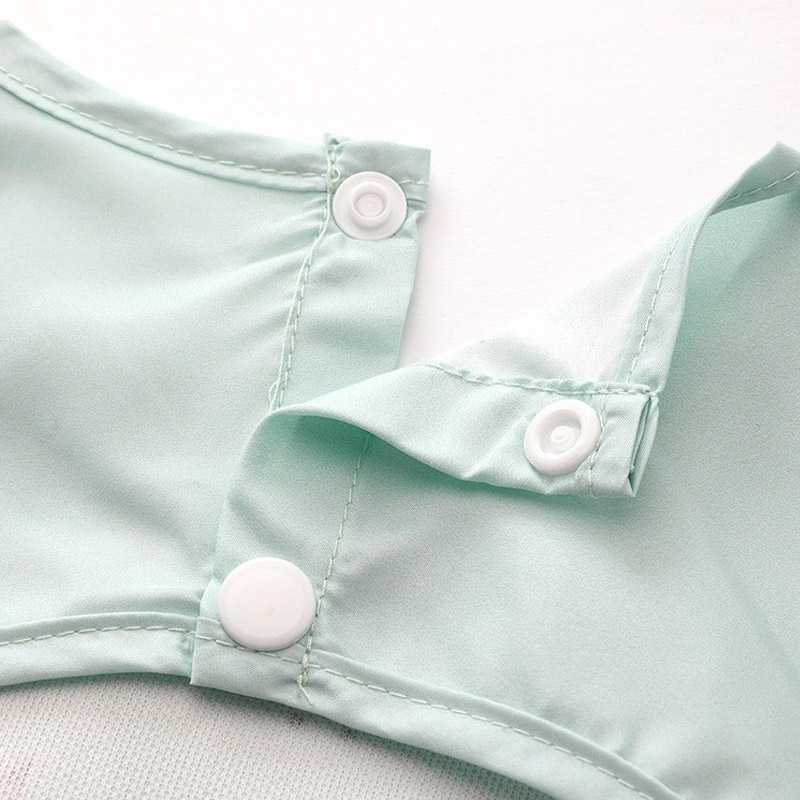 Babero con Mangas The Three Little Pigs