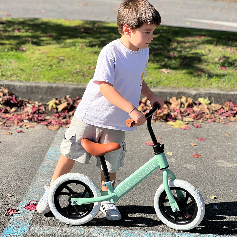 Bici Equilibrio Play and Store Verde Menta