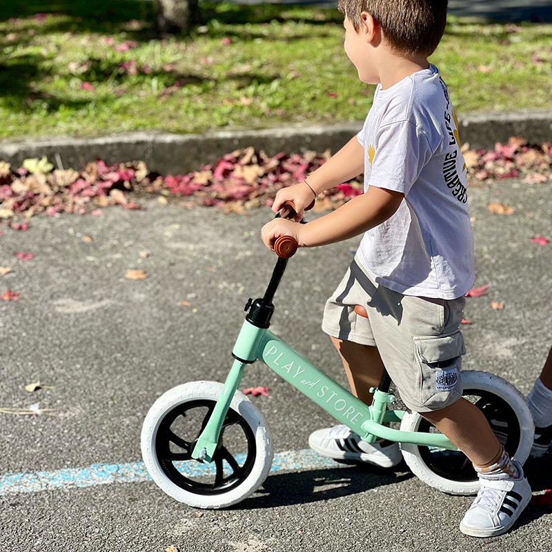 Bici Equilibrio Play and Store Verde Menta
