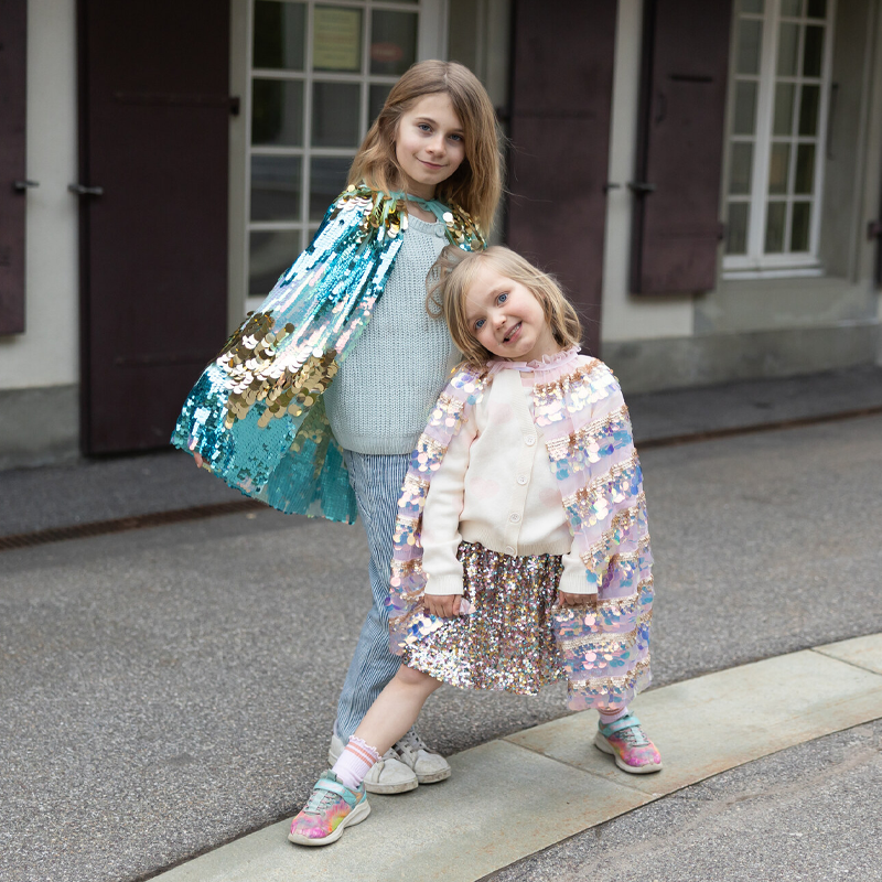 Capa Lantejoulas Azuis e Douradas 4-6 anos