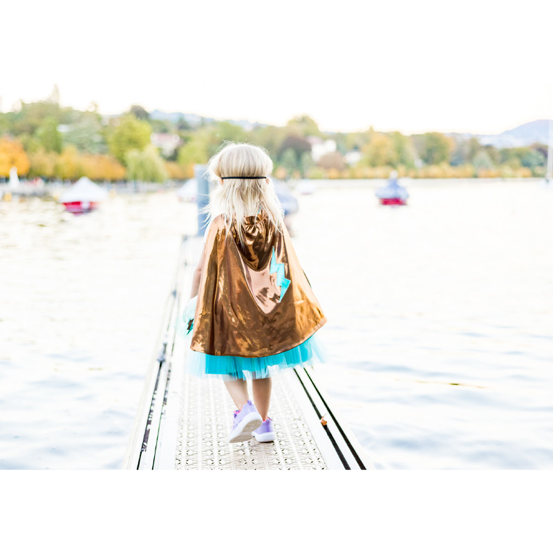 Fato com tutu, máscara e capa azul 4-6 anos