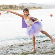 Fato Superfantástica Tutu, Capa e Máscara Metalizadas Douradas 4-6 anos