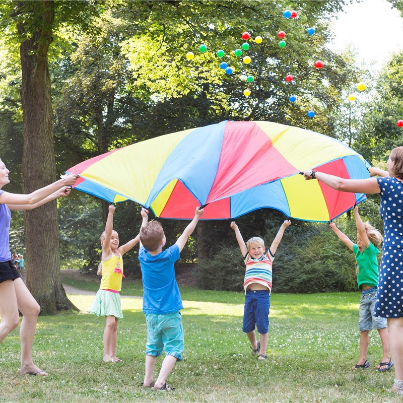 Juegos con paracaídas para fiestas infantiles -AnimacionesinfantilesMadrid