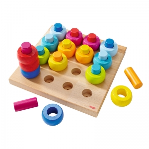 Juego para Ensartar: Roscas de Colores Juego para Ensartar: Roscas de Colores
