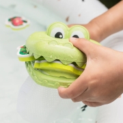 Cocodrilo de baño atrapa ranas Croc Chasey de Tiger Tribe