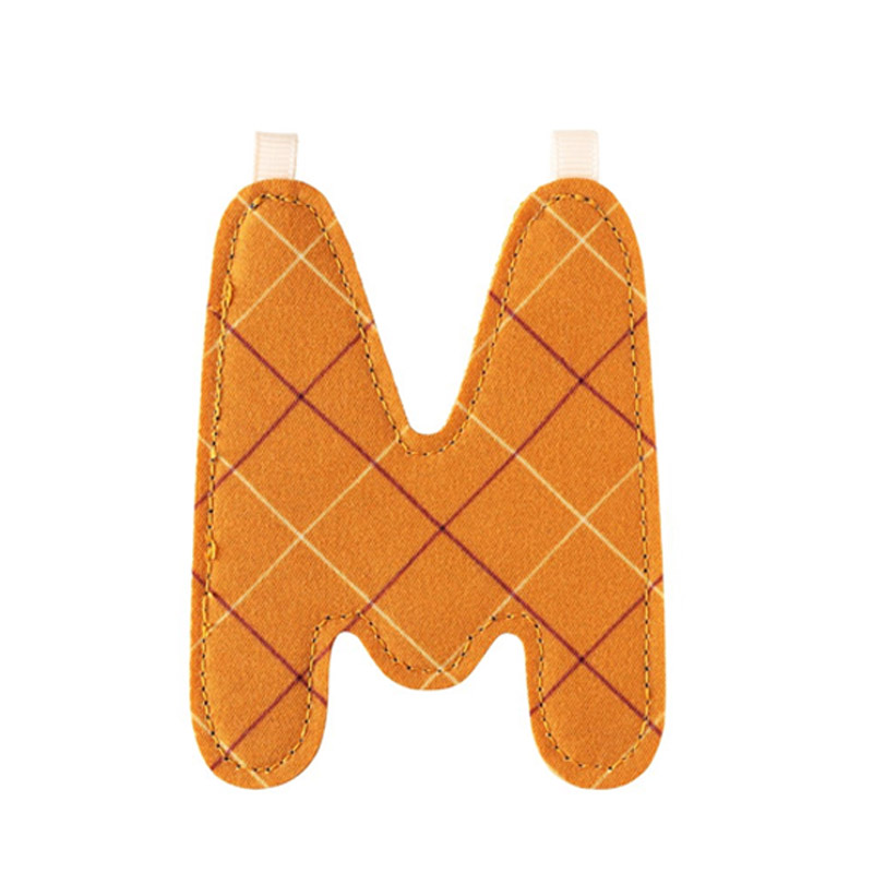 Letra M Lilliputiens