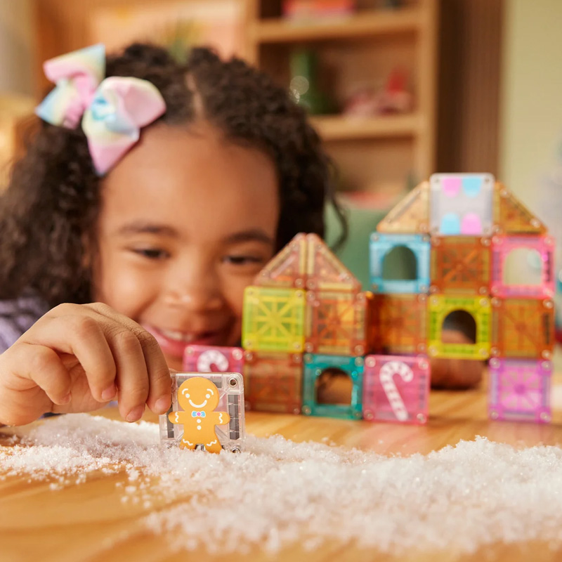 MicroMags Gingerbread House Travel Set 24 Piezas