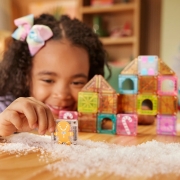 MicroMags Gingerbread House Travel Set 24 Piezas