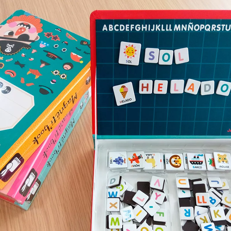 Magnetibook Alfabeto - Qué juguetes elegir esta Navidad: para niños de 3 a 6 años