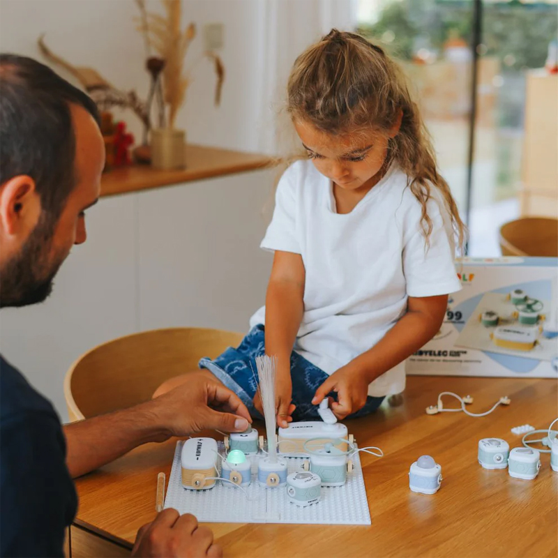 Kidyelec Meu Primeiro Kit Elétrico Avançado 18 peças