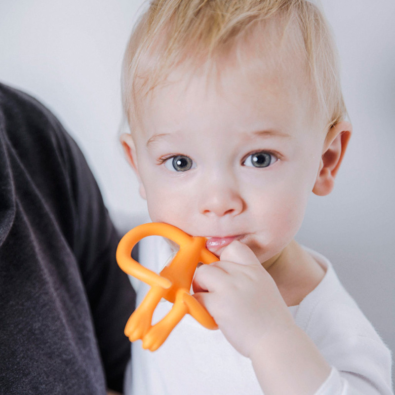 Teething Toy Matchstick Monkey Azul