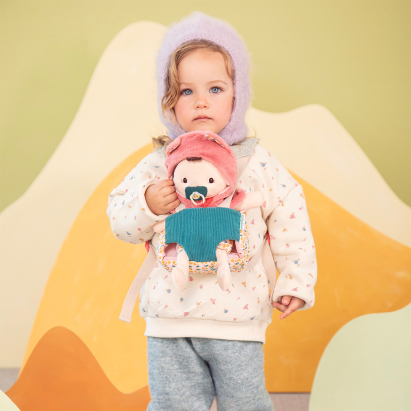 Muñeca Bebé Jeanne con Portabebés