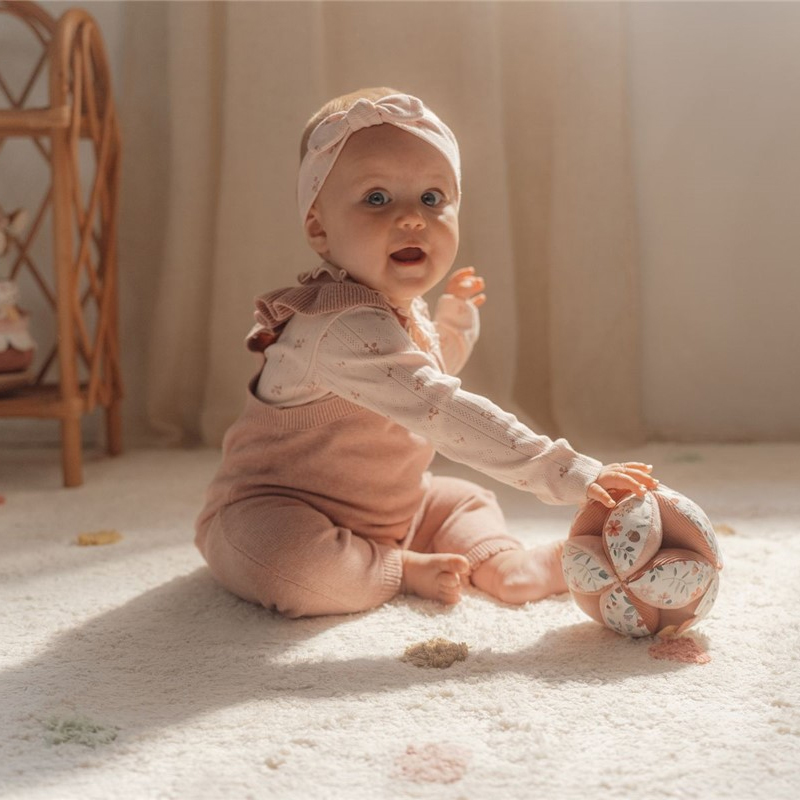 Pelota Montessori Fairy Garden