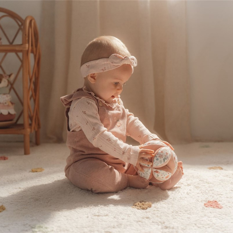 Pelota Montessori Fairy Garden