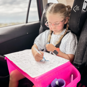 Scribble Mat Tapete reutilizable para colorear: En la Granja