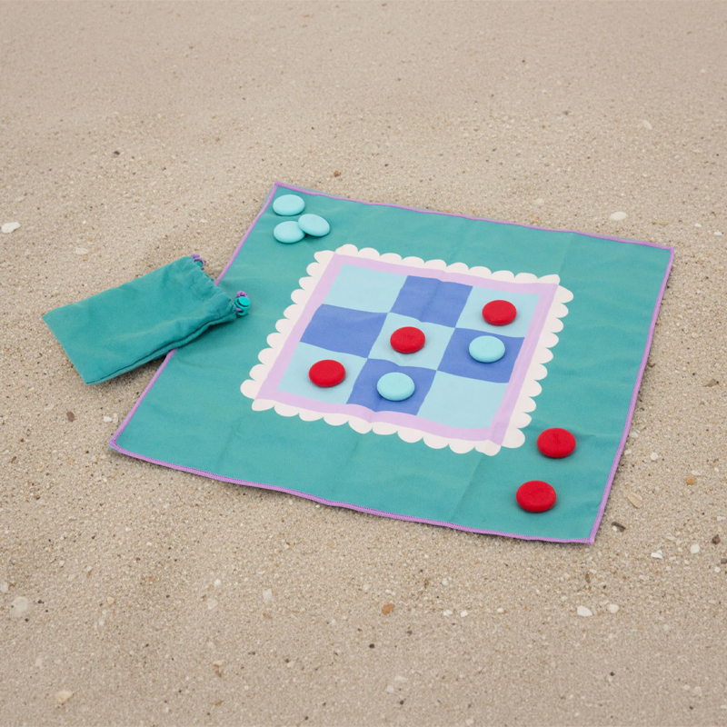 Toalla de Juego Mini Parchís y Tres en Raya