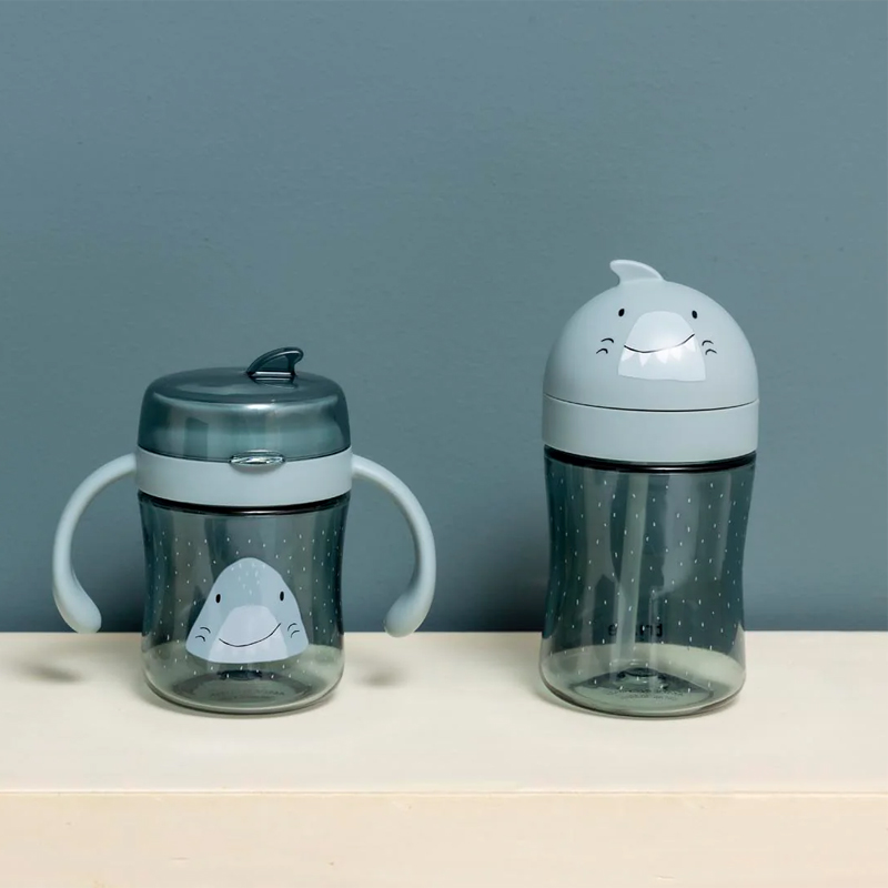 Vaso con pajita Tiburón